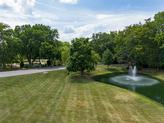 1244 Carriage Park Dr, Franklin, TN 37064