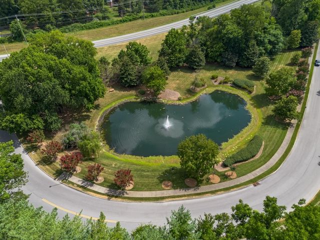 1244 Carriage Park Dr, Franklin, TN 37064