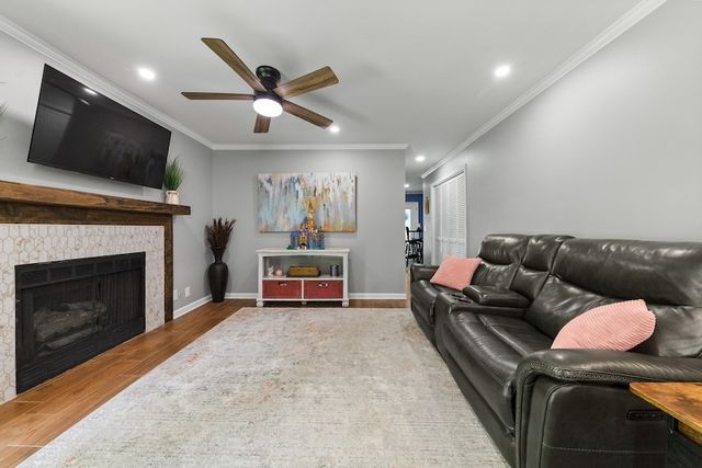 1244 Carriage Park Dr, Franklin, TN 37064