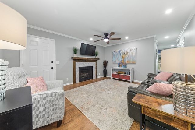 1244 Carriage Park Dr, Franklin, TN 37064