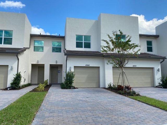 4946 Navali Drive, Lake Worth, FL 33467