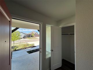 318 Randall PL, Rockdale, TX 76567