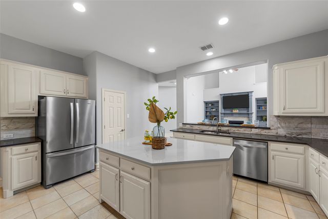 2447 Blackstone Drive, Frisco, TX 75033