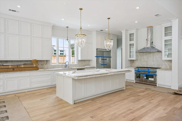 6011 Stones Throw Road, Houston, TX 77057
