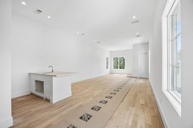 6011 Stones Throw Road, Houston, TX 77057