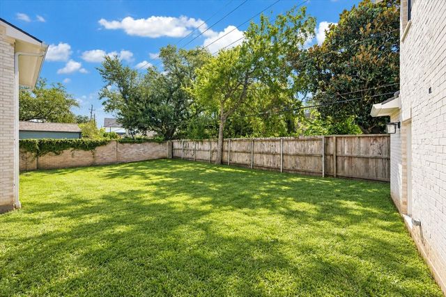 6011 Stones Throw Road, Houston, TX 77057