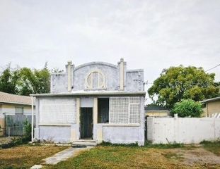 2737 W GREEN STREET, Tampa, FL 33607