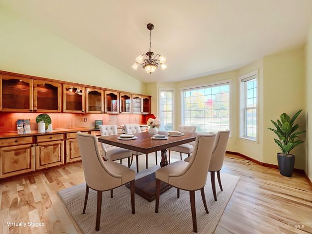 5231 N Morninggale Way, Boise, ID 83713