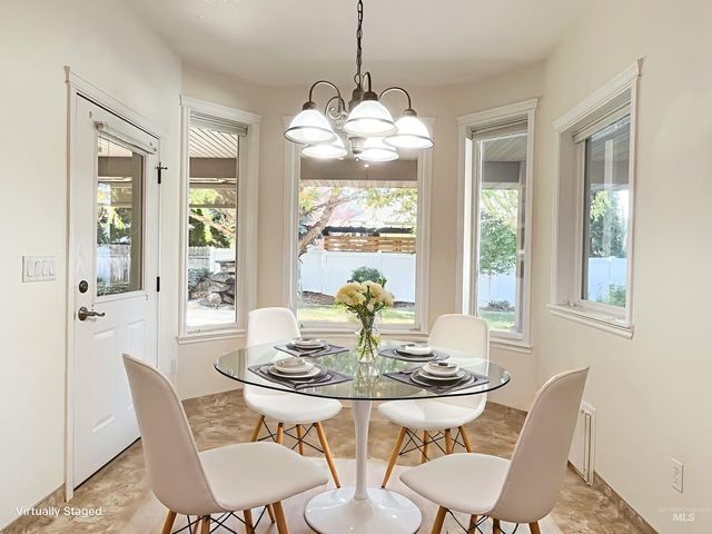 5231 N Morninggale Way, Boise, ID 83713