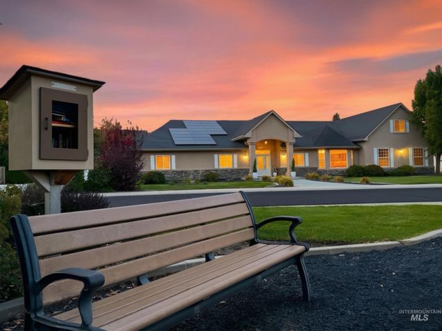 5231 N Morninggale Way, Boise, ID 83713