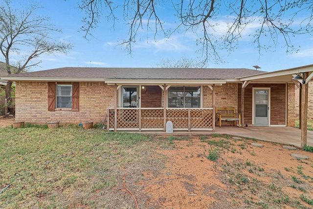 705 NW 4th St, Andrews, TX 79714