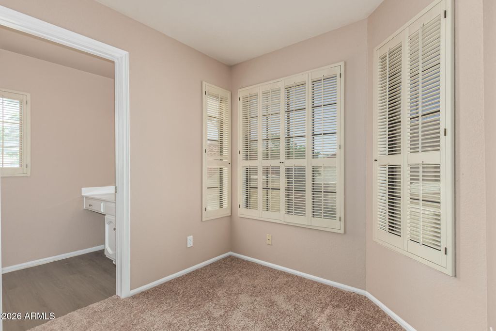 Image 24 of property listing at 1906 E CALLE DE ARCOS Drive, Tempe, AZ 85284