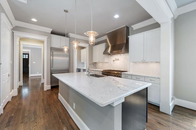 6 Red Harper Drive, Spring, TX 77389