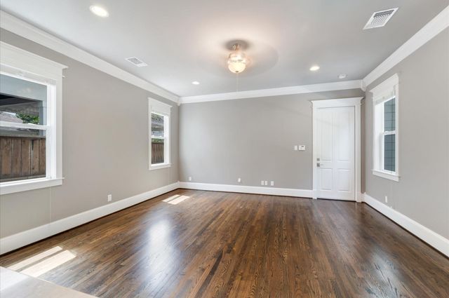 6 Red Harper Drive, Spring, TX 77389