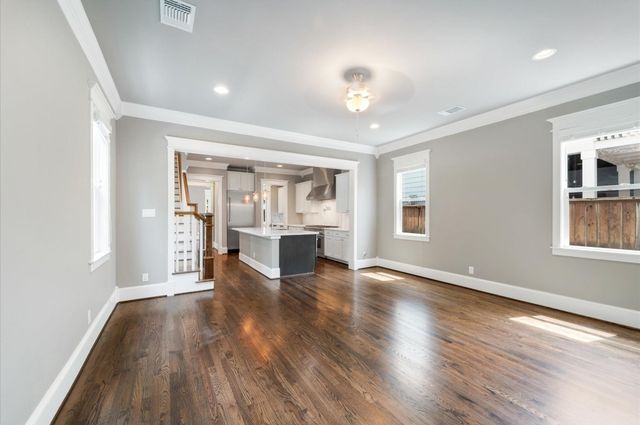 6 Red Harper Drive, Spring, TX 77389