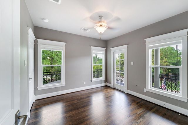 6 Red Harper Drive, Spring, TX 77389