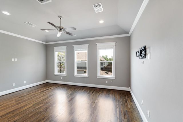 6 Red Harper Drive, Spring, TX 77389