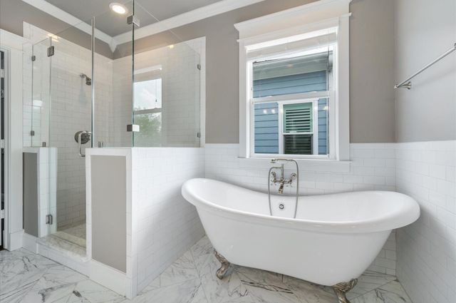 6 Red Harper Drive, Spring, TX 77389