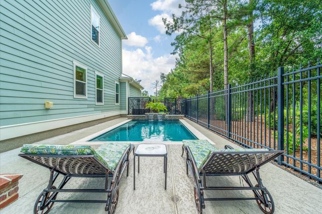 6 Red Harper Drive, Spring, TX 77389