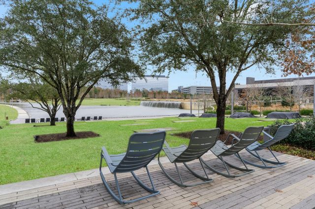 6 Red Harper Drive, Spring, TX 77389