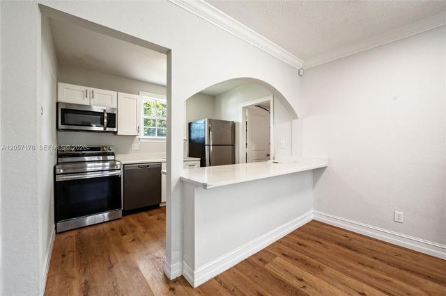 6894 3rd St, Jupiter, FL 33458