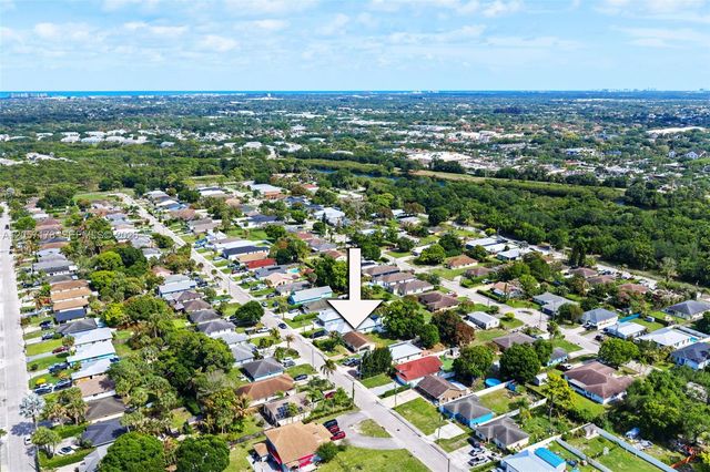 6894 3rd St, Jupiter, FL 33458