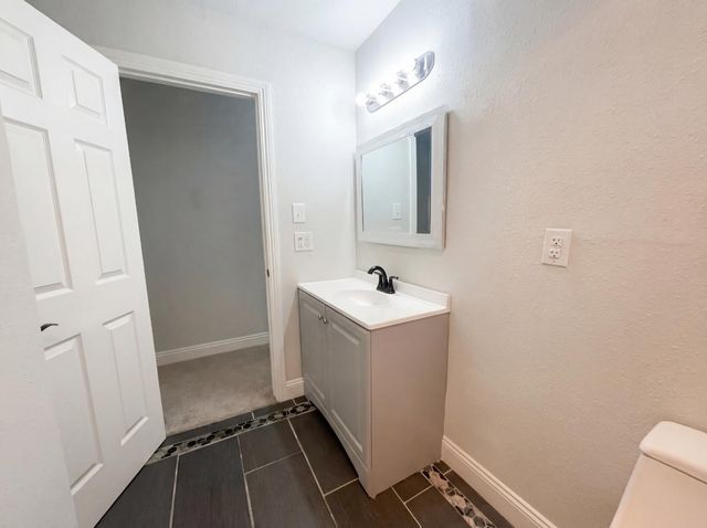 6909 Duckling Way, Sacramento, CA 95842