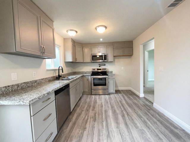 6909 Duckling Way, Sacramento, CA 95842