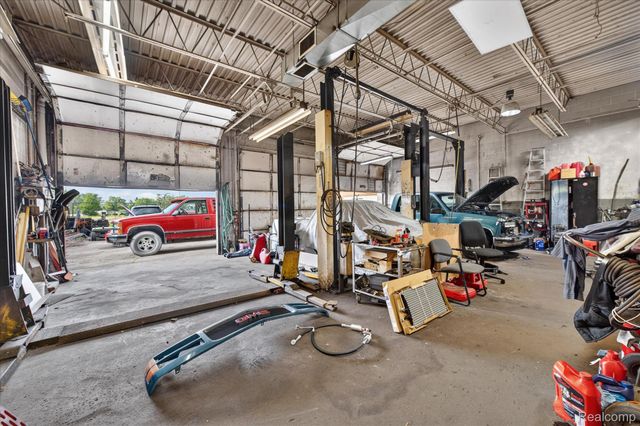 16550 Wilson Avenue, Eastpointe, MI 48021