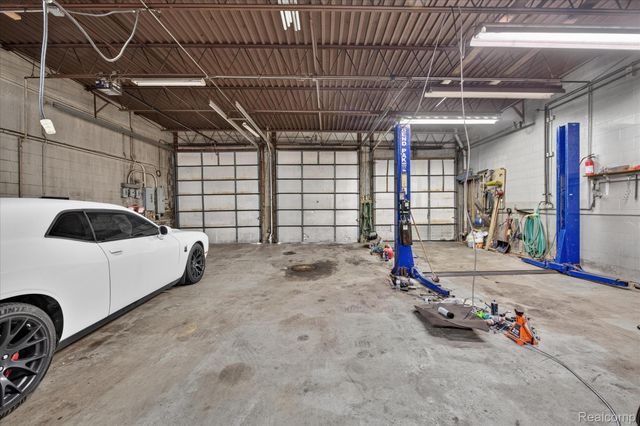 16550 Wilson Avenue, Eastpointe, MI 48021