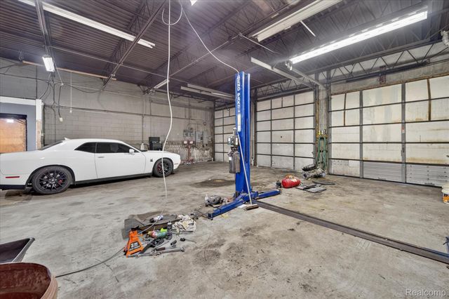 16550 Wilson Avenue, Eastpointe, MI 48021