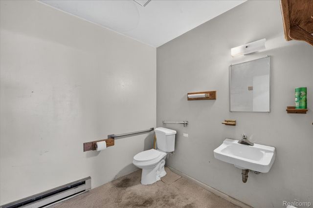 16550 Wilson Avenue, Eastpointe, MI 48021