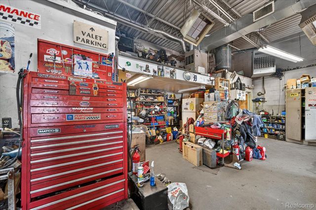16550 Wilson Avenue, Eastpointe, MI 48021