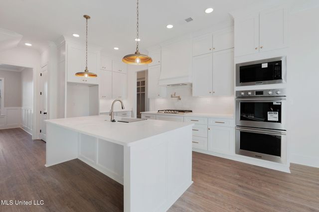 2035 Livingston Way, Hernando, MS 38632