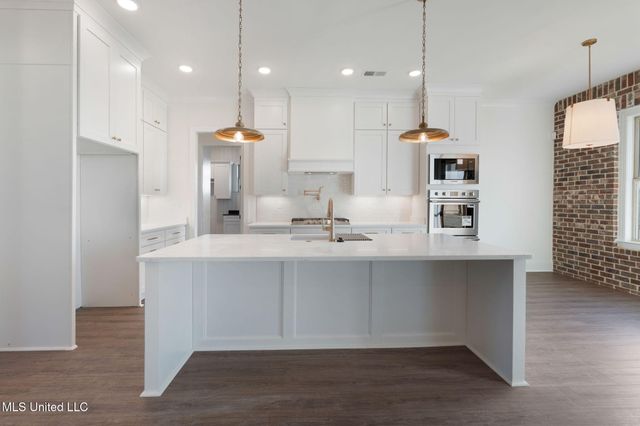 2035 Livingston Way, Hernando, MS 38632