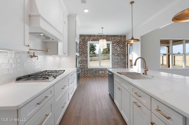 2035 Livingston Way, Hernando, MS 38632