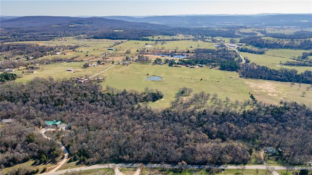 13184 Cove Creek North Road, Prairie Grove, AR 72753