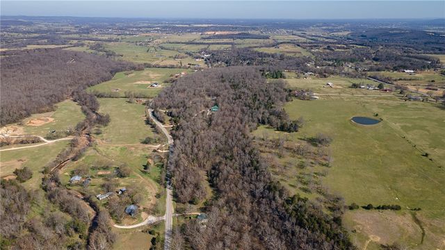 13184 Cove Creek North Road, Prairie Grove, AR 72753