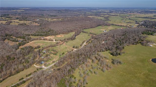 13184 Cove Creek North Road, Prairie Grove, AR 72753