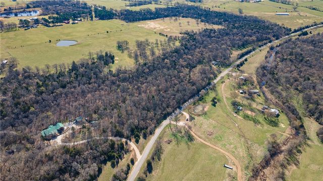 13184 Cove Creek North Road, Prairie Grove, AR 72753