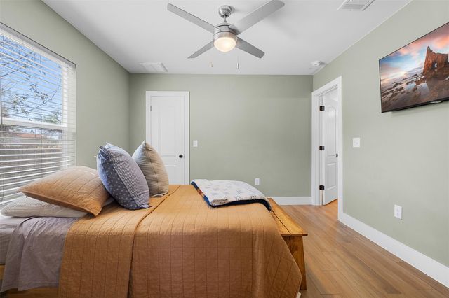 823 Hickory ST, Rockdale, TX 76567