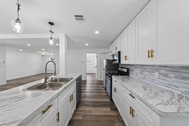7338 Conley Street, Houston, TX 77021
