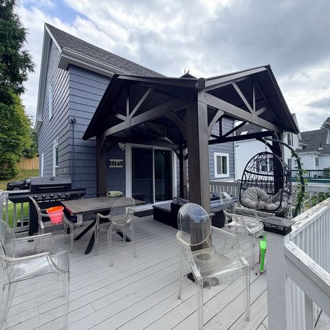 328 Mechanic St, Marlborough, MA 01752