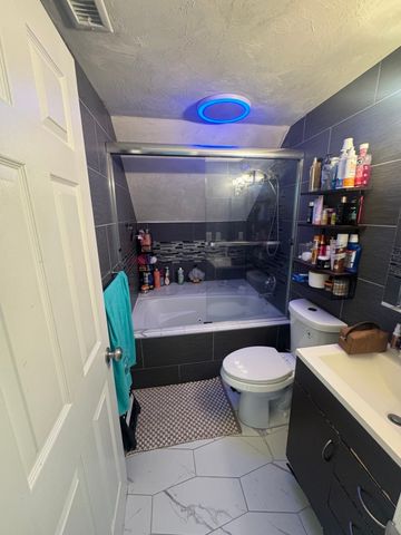 328 Mechanic St, Marlborough, MA 01752