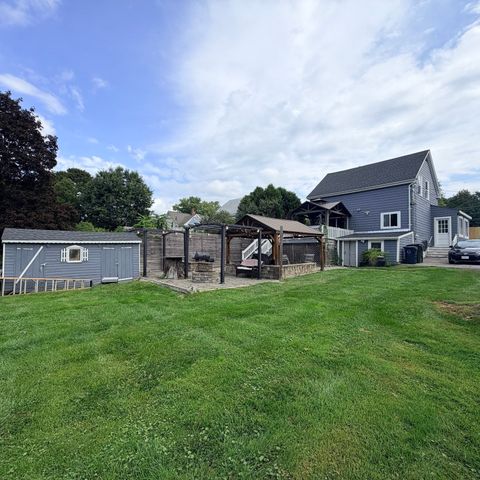 328 Mechanic St, Marlborough, MA 01752