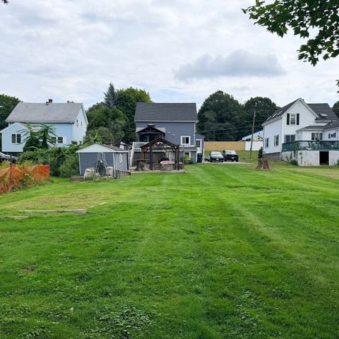 328 Mechanic St, Marlborough, MA 01752