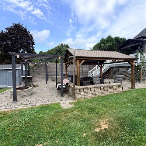 328 Mechanic St, Marlborough, MA 01752