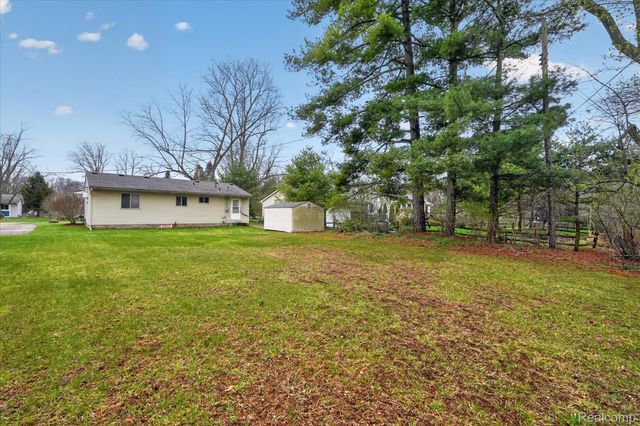 4739 Joan Lane, Hamburg Township, MI 48169