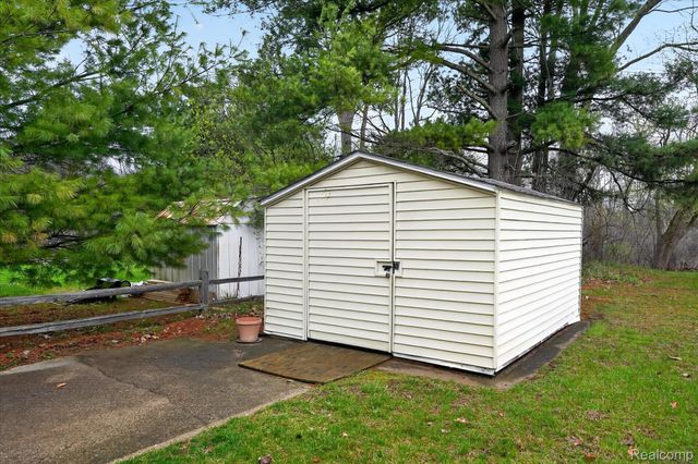 4739 Joan Lane, Hamburg Township, MI 48169