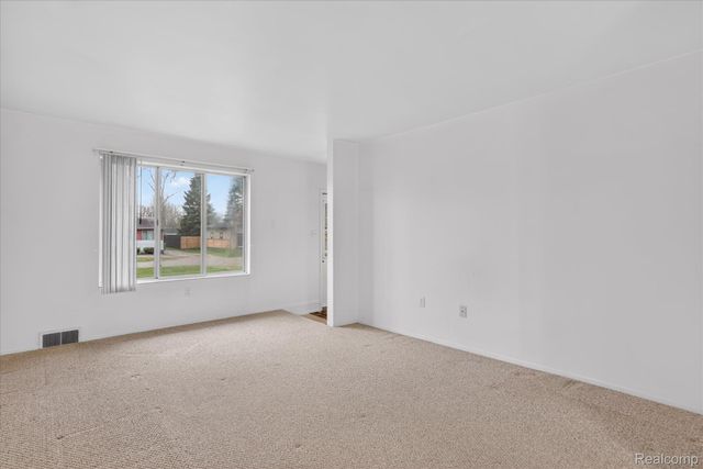 4739 Joan Lane, Hamburg Township, MI 48169